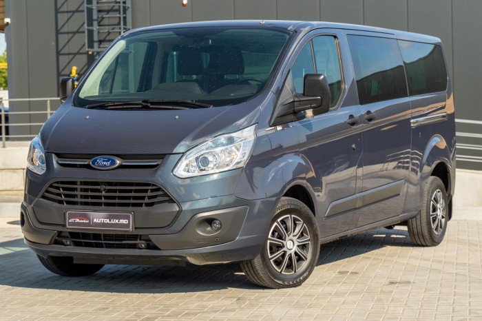 Ford Custom 9 locuri TVA, 2013 an photo