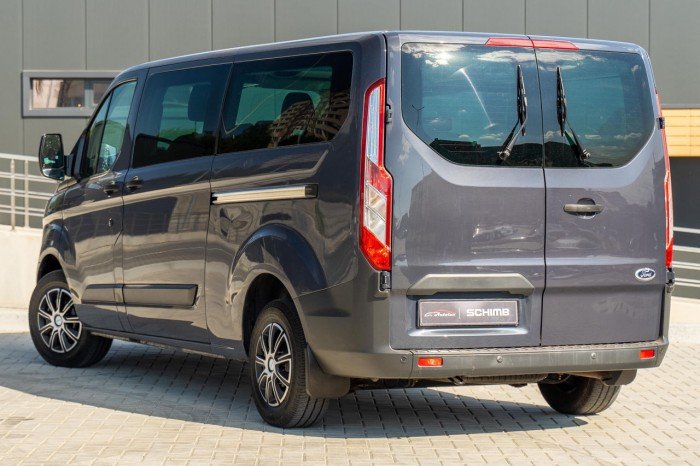Ford Custom 9 locuri TVA, 2013 an photo 2