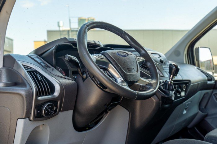Ford Custom 9 locuri TVA, 2013 an photo 9