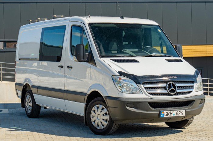 Mercedes Sprinter 313, 2012 an photo