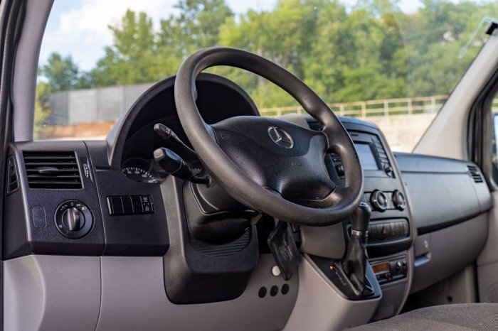 Mercedes Sprinter 319 Bluetec, 2014 an photo 5