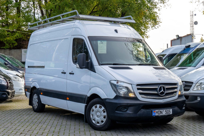 Mercedes Sprinter, 2015 an photo