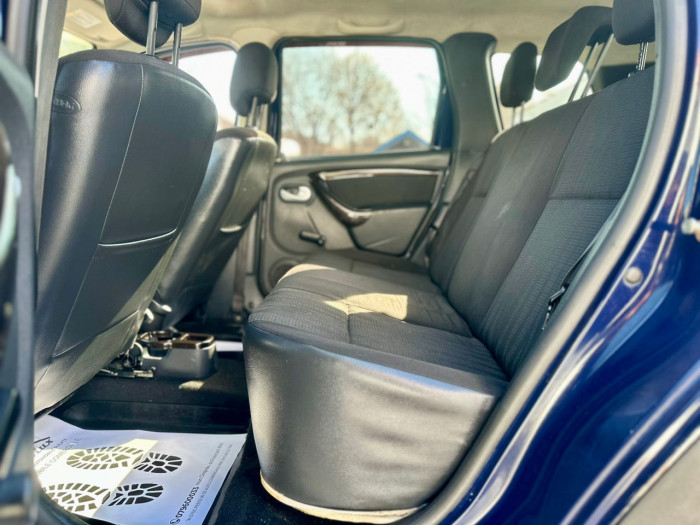 Dacia Duster 2012 photo 17