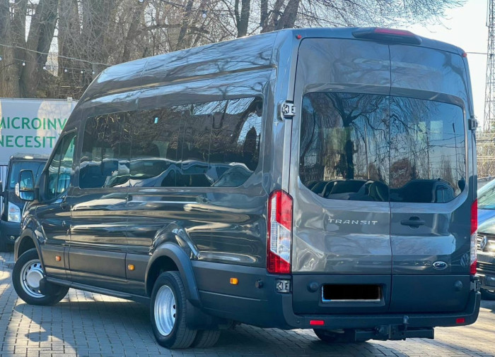 Ford Autoturism cu 17 locuri cu TVA photo 1