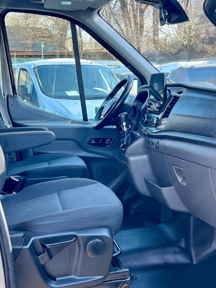 Ford Autoturism cu 17 locuri cu TVA photo 11