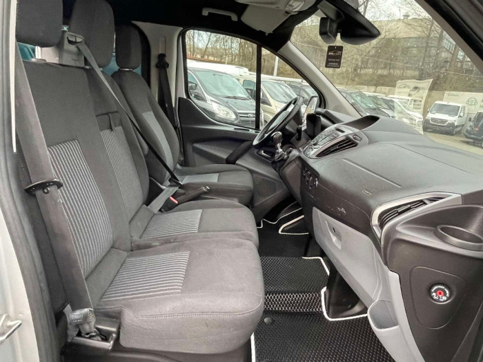 Ford Custom Autoturism cu 9 locuri photo 14
