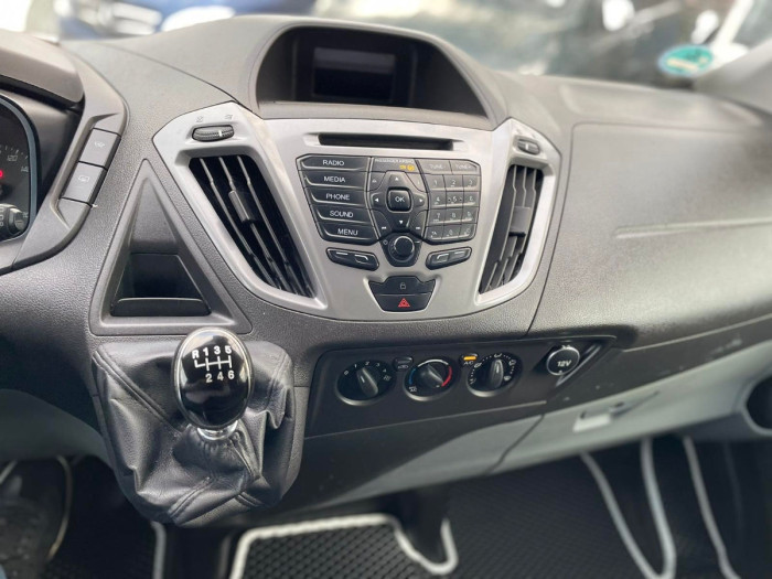 Ford Custom Autoturism cu 9 locuri photo 15