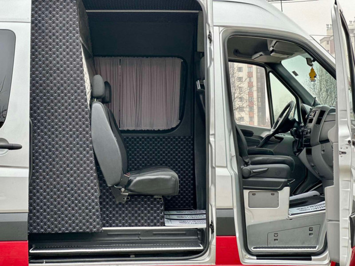 Mercedes Sprinter 2013 photo 24