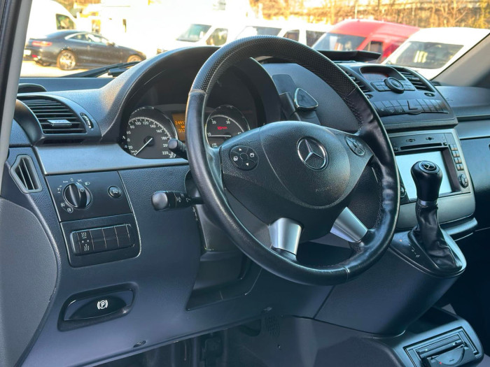 Mercedes Vito 2013 photo 20