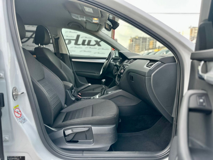 Skoda Octavia 2018 Diesel Universal photo 30