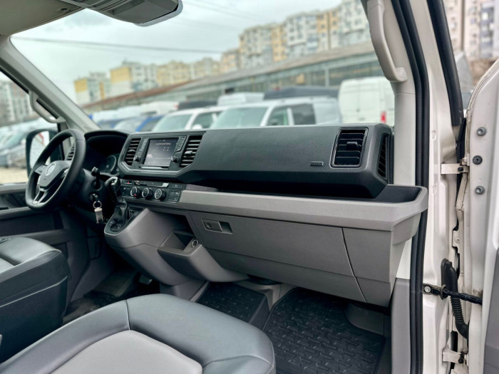 Volkswagen CRAFTER 2020 photo 21