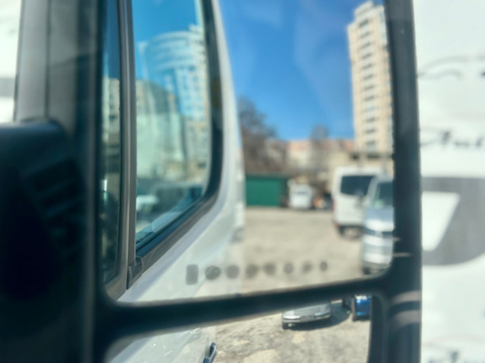Volkswagen CRAFTER cu TVA  PASAGER photo 9