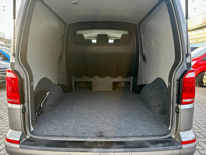 Volkswagen TRANSPORTER 2017 photo 46