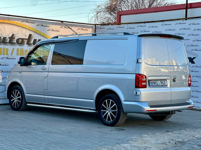 Volkswagen Transporter 2018 photo 16