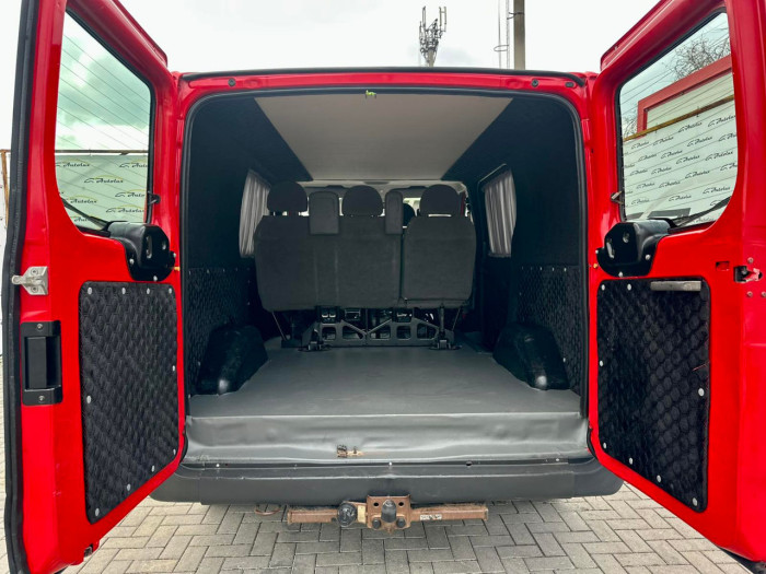 Ford Transit photo 11