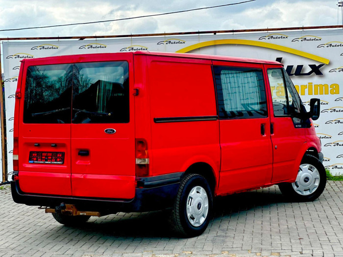Ford Transit photo 3