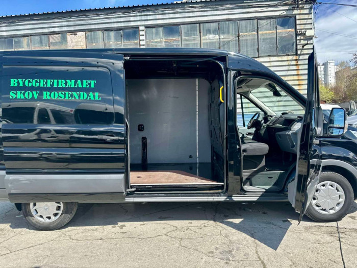 Ford Transit photo 6