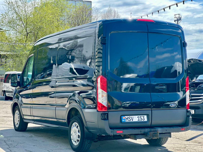 Ford Transit photo 3