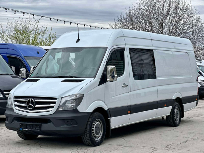 Mercedes Sprinter ExtraLong photo 1