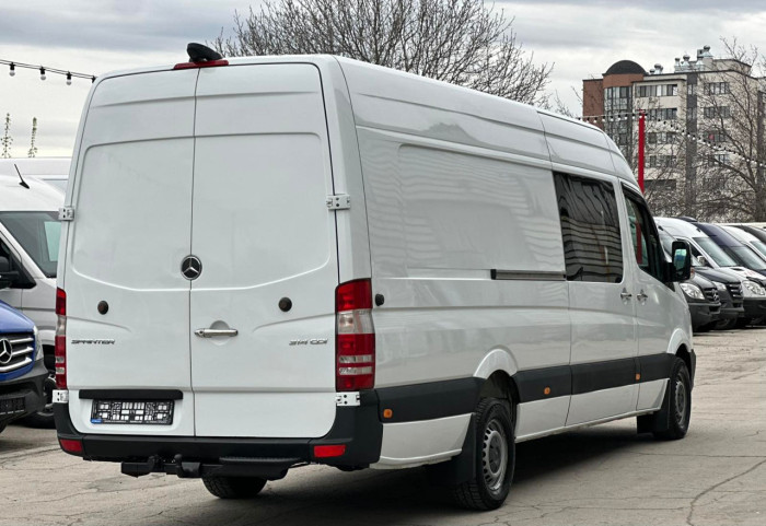 Mercedes Sprinter ExtraLong photo 5