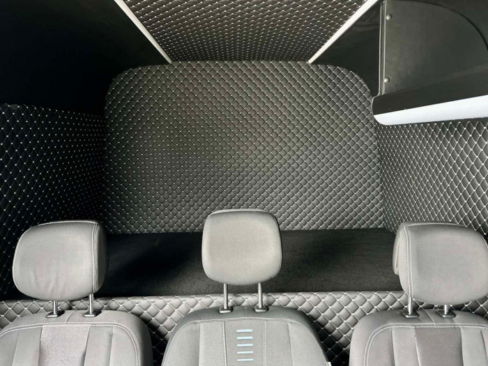 Mercedes Sprinter ExtraLong photo 7