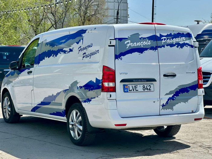 Mercedes Vito photo 2