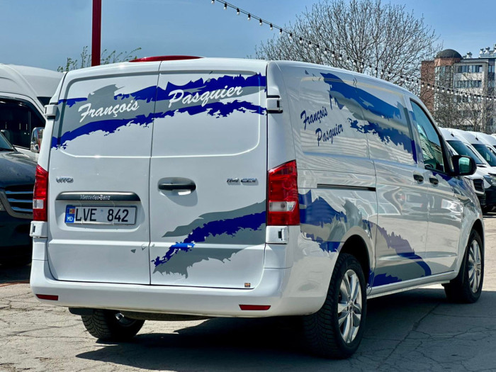 Mercedes Vito photo 3