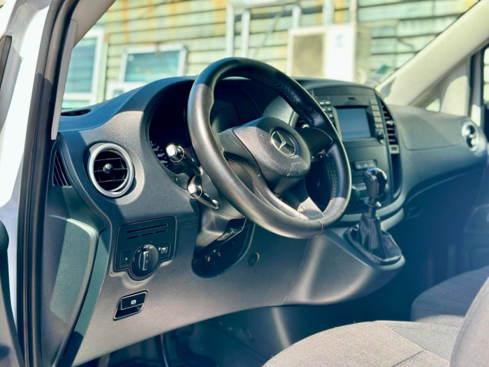 Mercedes Vito photo 4
