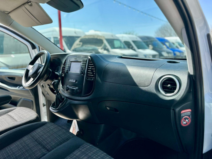 Mercedes Vito photo 5
