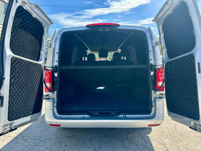 Mercedes Vito photo 8