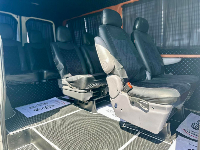 Volkswagen CRAFTER AUTOTURISM 9 LOCURI photo 5