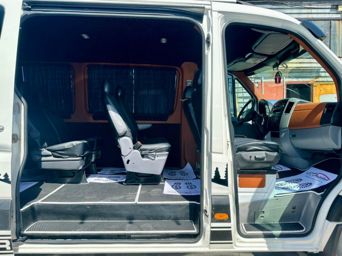 Volkswagen CRAFTER AUTOTURISM 9 LOCURI photo 6