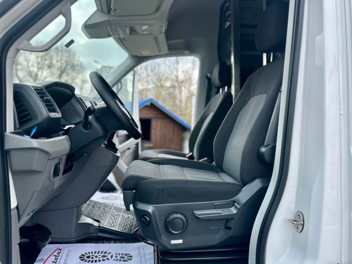 Volkswagen CRAFTER EXTRA LONG photo 9