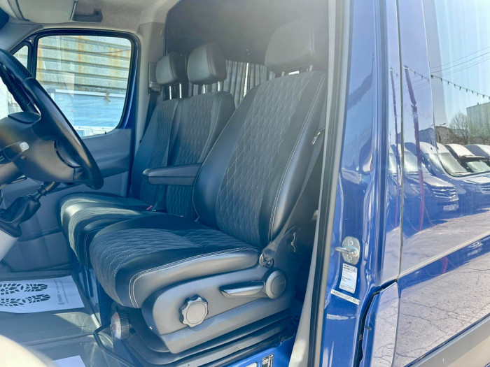 Volkswagen CRAFTER photo 8