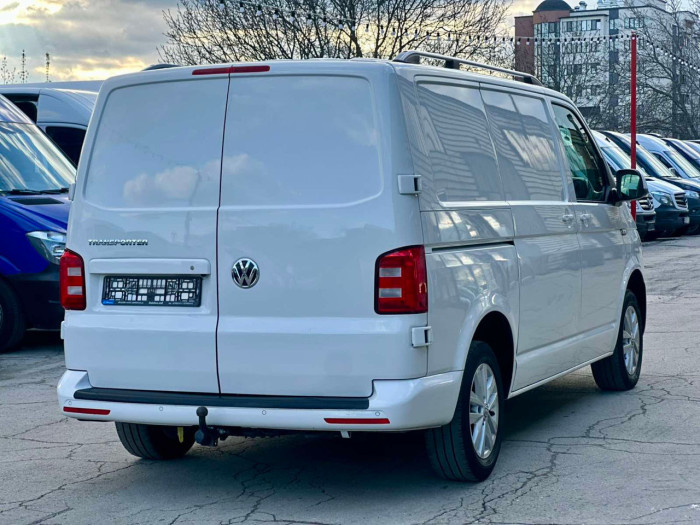 Volkswagen Transporter photo 2