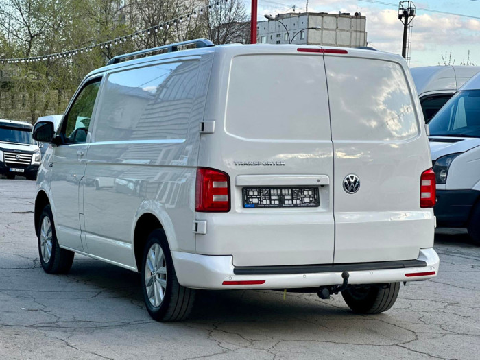 Volkswagen Transporter photo 3
