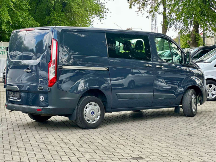 Ford Custom cu 6 locuri photo 4