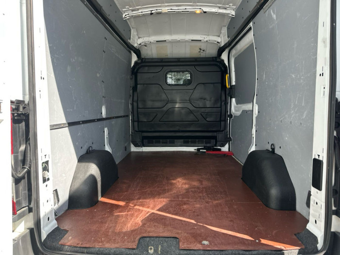 Ford Transit 2015 photo 12