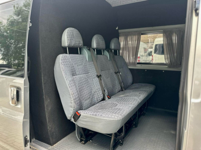 Ford Transit cu 6 locuri photo 11