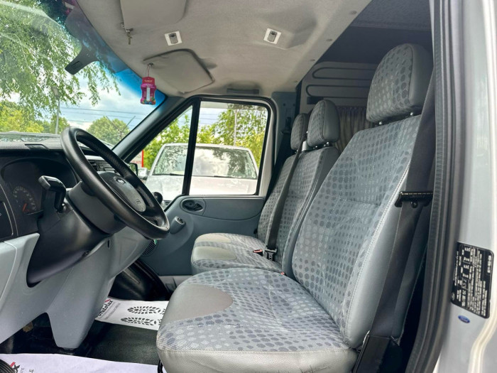 Ford Transit cu 6 locuri photo 7