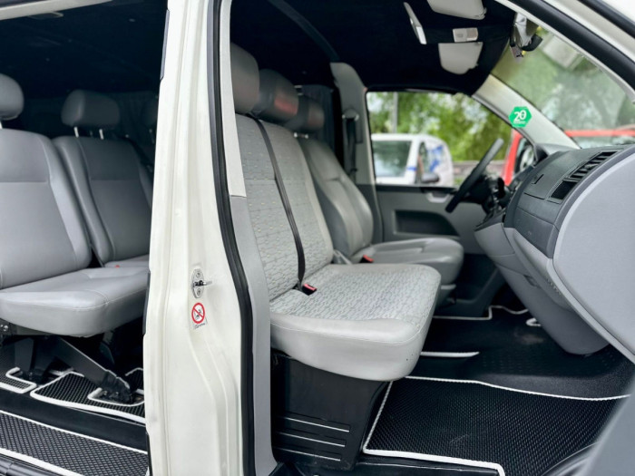 Volkswagen Transporter photo 8
