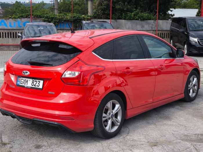 Ford Focus an. 2012 photo 2