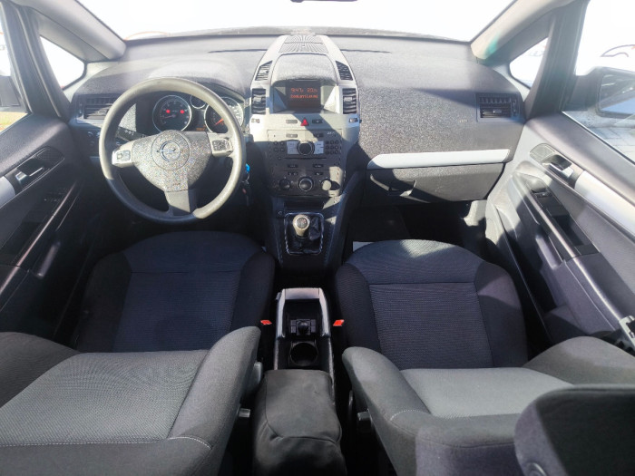 Opel Zafira an. 2010 - Autolux.md Opel Zafira an. 2010 photo 10