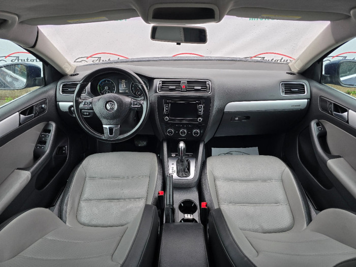 Volkswagen Jetta an. 2012 - Autolux.md Volkswagen Jetta an. 2012 photo 11