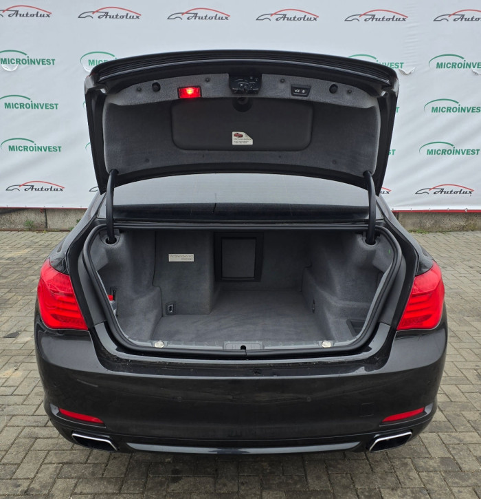 BMW 7 Series an. 2011 photo 11