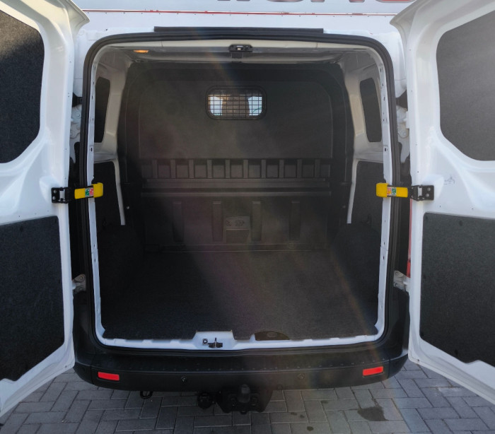 Ford Transit custum an. 2016 - Autolux.md Ford Transit custum an. 2016 photo 9
