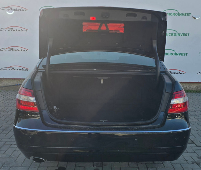 Mercedes E-Class an. 2011 photo 15