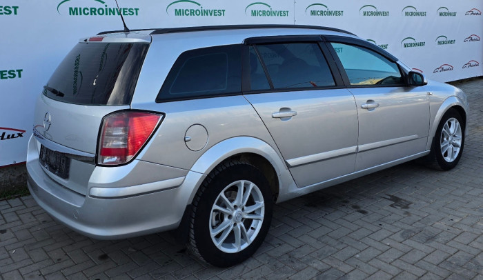 Opel Astra an. 2006 photo 4