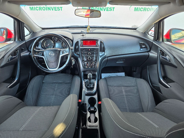 Opel Astra an. 2011 photo 11