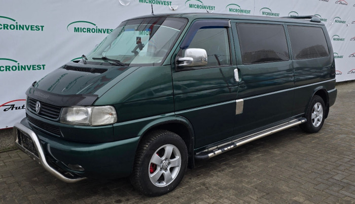Volkswagen Caravella an. 2003 photo 2